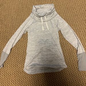 Avalanche fitted top